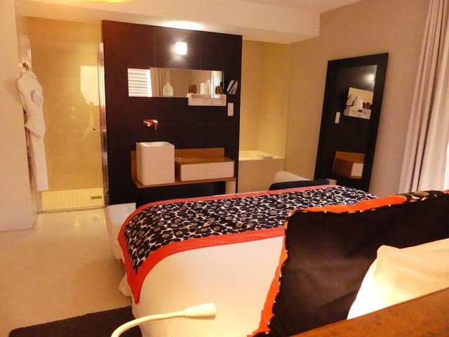 Junior Suite (Jacuzzi)