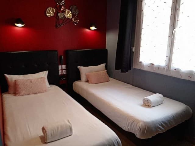 Twin Room, 2 Twin Beds, Non Smoking, Private Bathroom