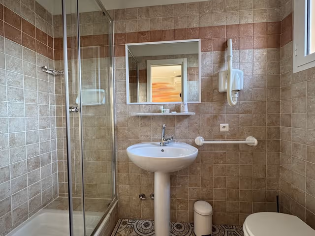 Triple room painted wall view