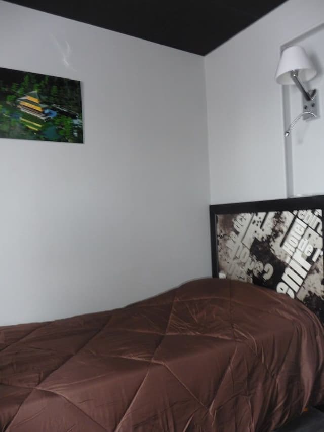 Classic Single Room, Private Bathroom (shared toilets)