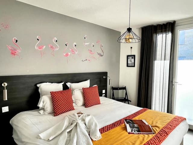 Superior Room, Jetted Tub
