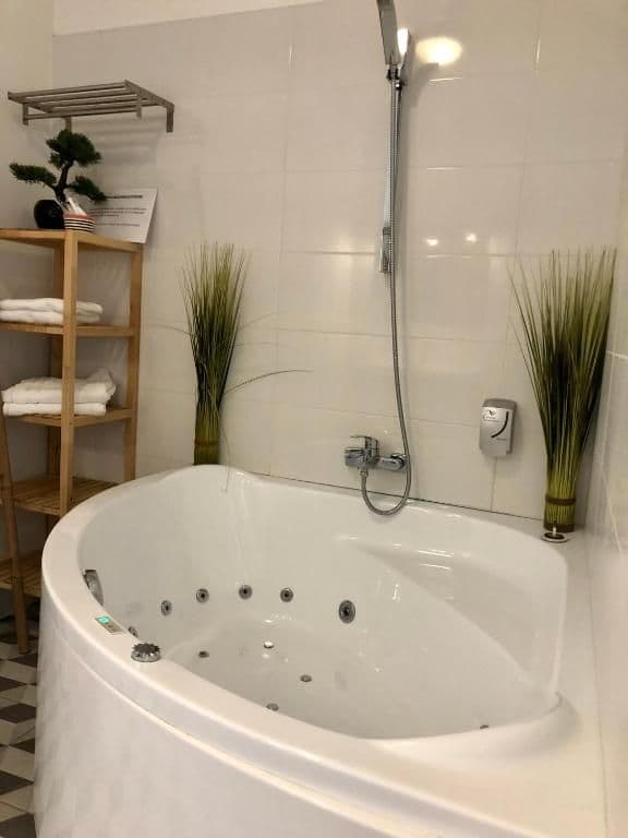Balneo Room