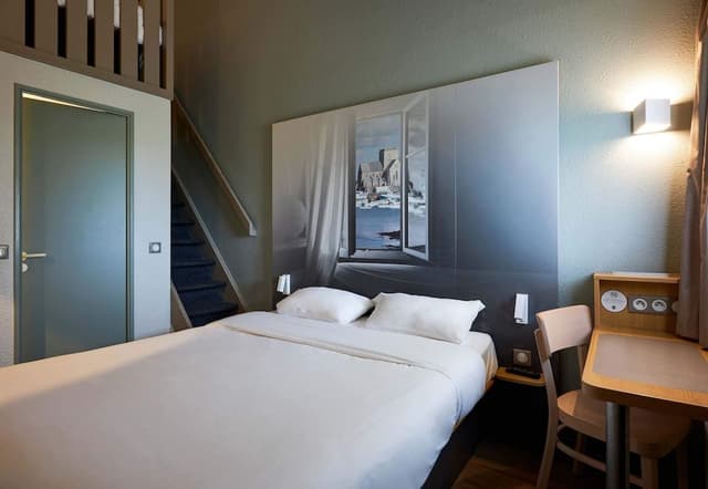 Quadruple Non-Smoking Room