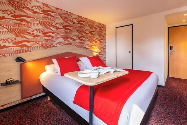 Standard Room, 1 Queen Bed