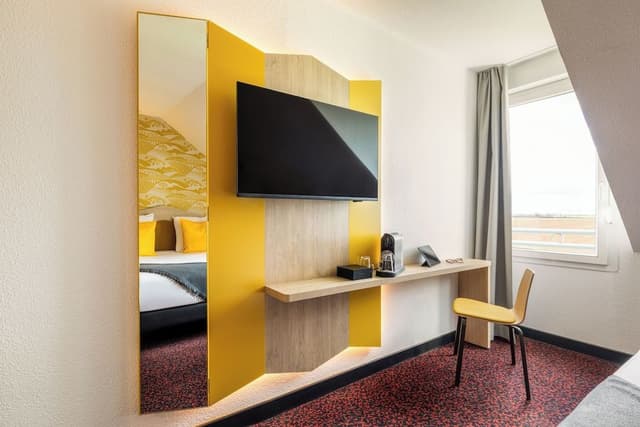 Comfort Room, 1 Queen Bed