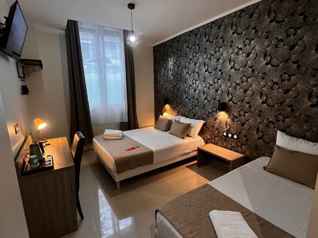 Triple Room, City View