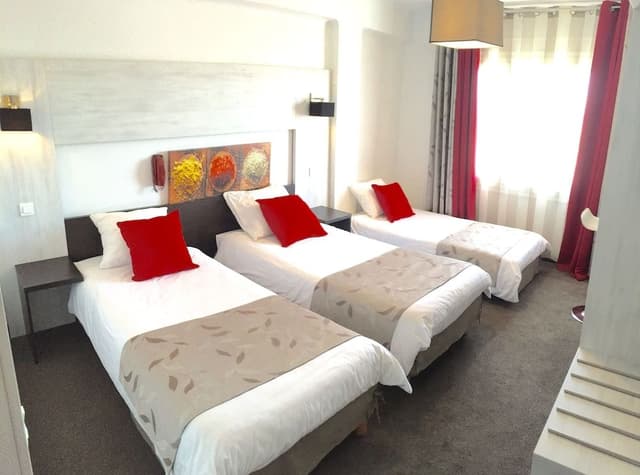 Triple Room, City View (or Mountain view)