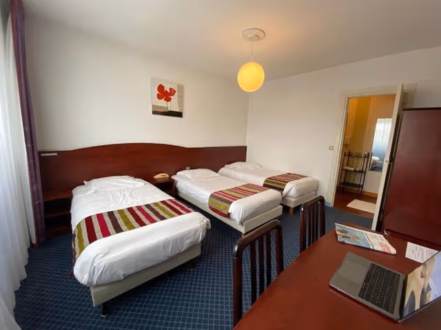 Comfort Triple Room