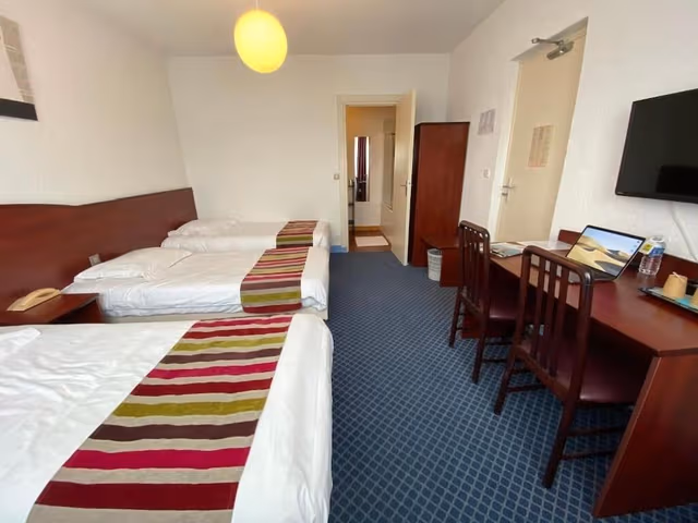 Comfort Triple Room