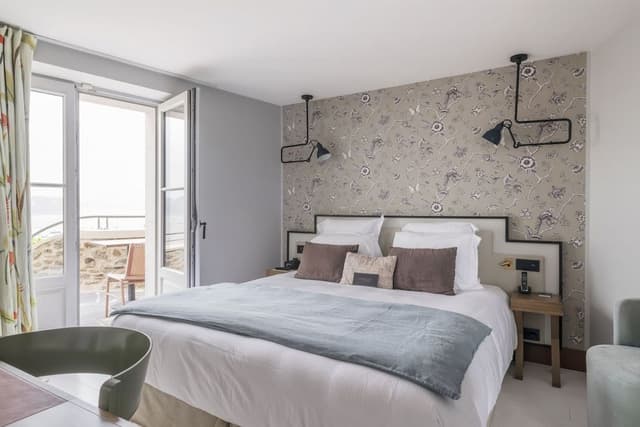 Deluxe Double Room, 1 King Bed, Balcony, Sea View