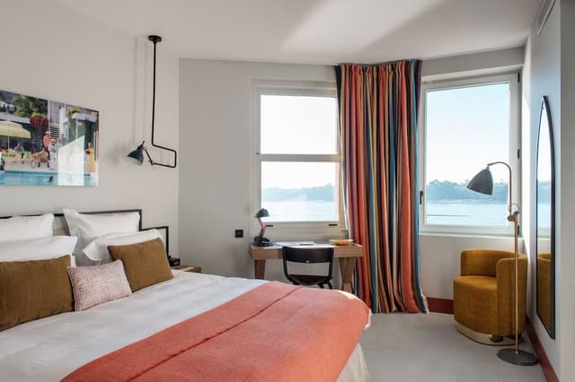 Superior Room, 1 King Bed, Sea View