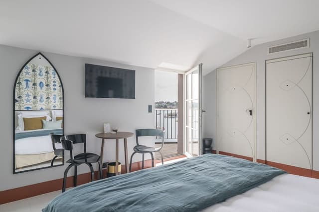 Deluxe Double Room, 1 King Bed, Balcony, Sea View