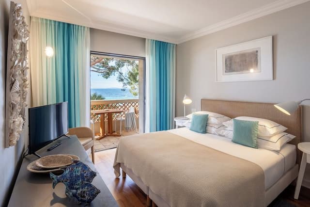 Suite, Sea View