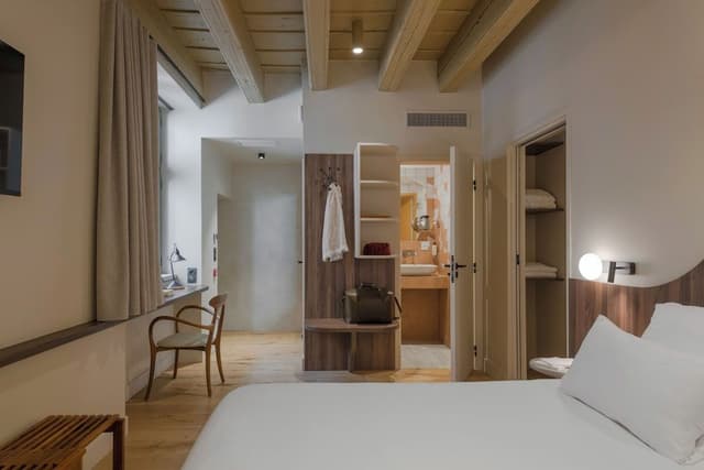 Family Suite, 1 King Bed with Sofa bed, 2 Bathrooms