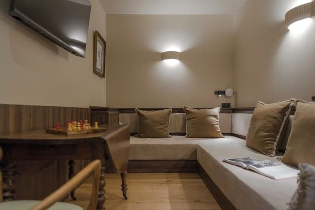 Family Suite, 1 King Bed with Sofa bed, 2 Bathrooms