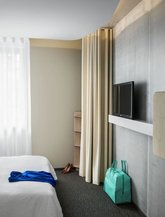 Premium room with Rhône view including self-service snacks and drinks at the Club