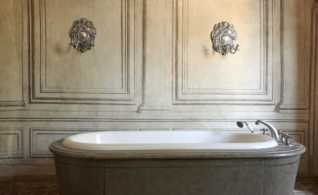 Classic Castle Suite, 1 Queen Bed or 2 Single Beds (upon availability)