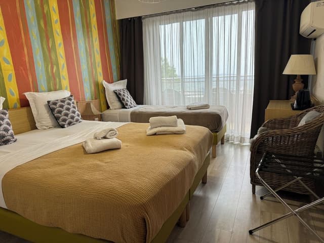 Panoramic Triple Room, City View