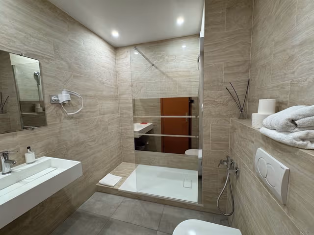 Panoramic Triple Room, City View