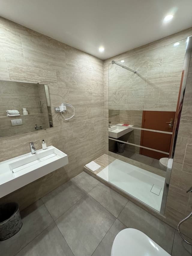 Panoramic Triple Room, City View