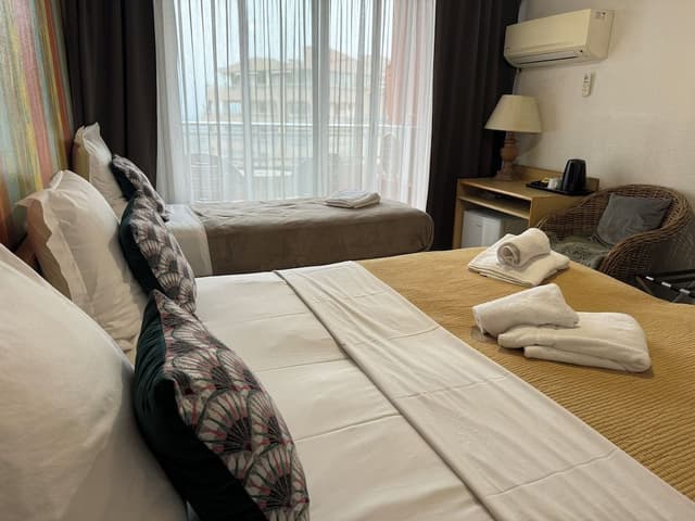 Panoramic Triple Room, City View