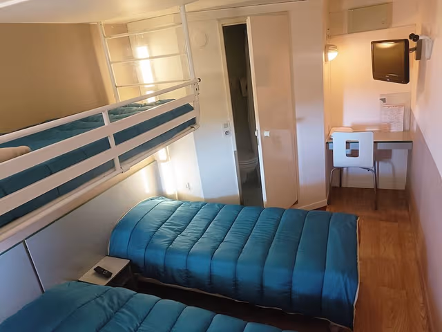 Economy Triple Room, 3 Twin Beds, Non Smoking