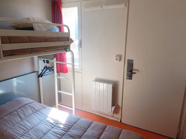 Economy Triple Room
