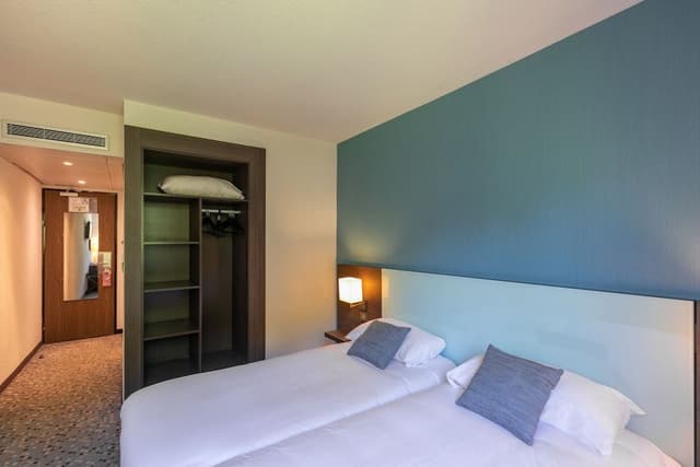Twin Room, Mountain View