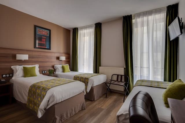 Triple Room