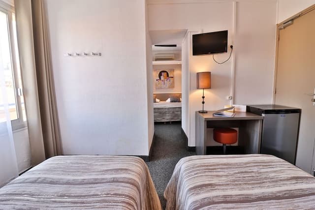 Superior Room (family)