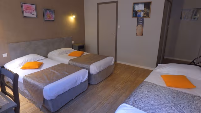 Triple Room
