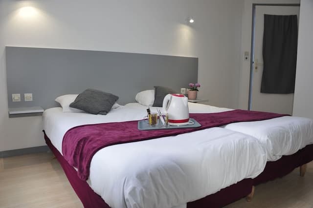 Comfort Room (1 or 2 People)