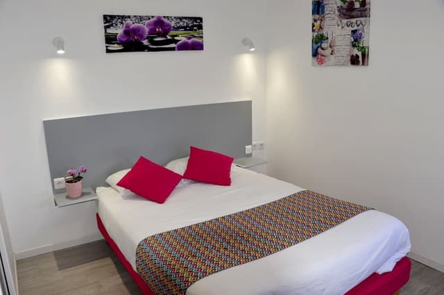 Comfort Room (1 or 2 People)