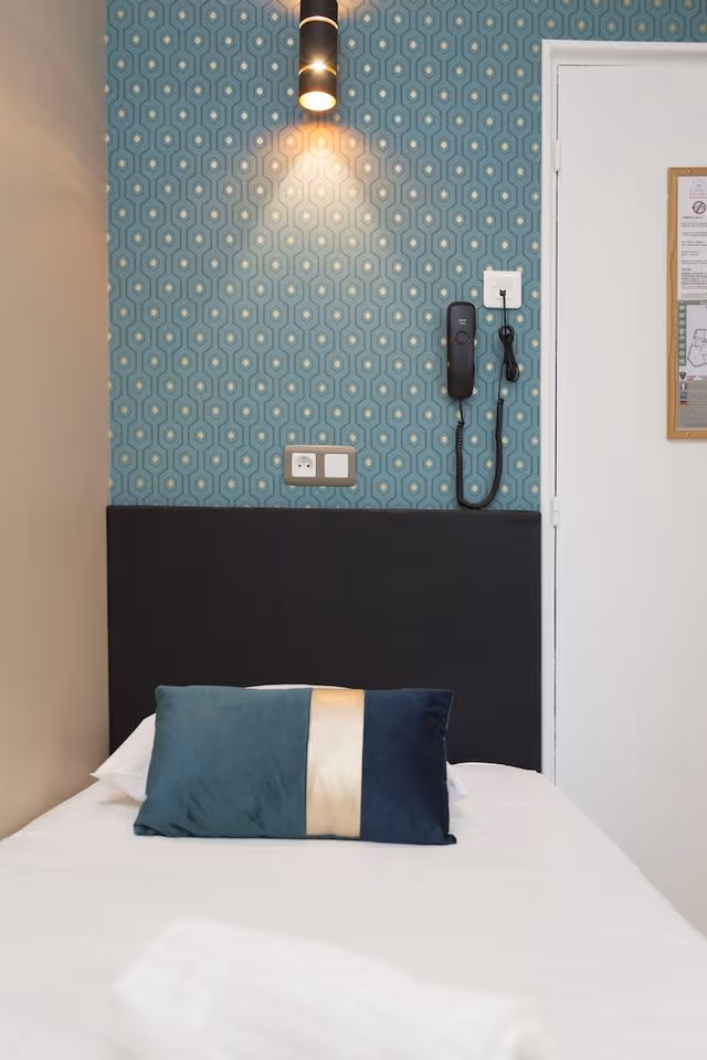 Studio, 1 Twin Bed (1 pax, 106 Rue de Paris)