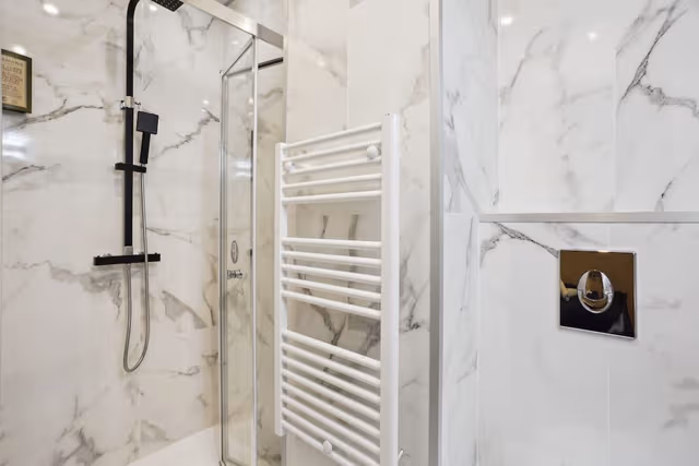 Superior Studio, 1 Double Bed (2 pax, 106 Rue de Paris)