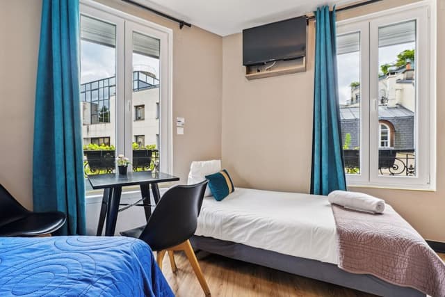Studio, Multiple Beds (3 pax, 106 Rue de Paris)