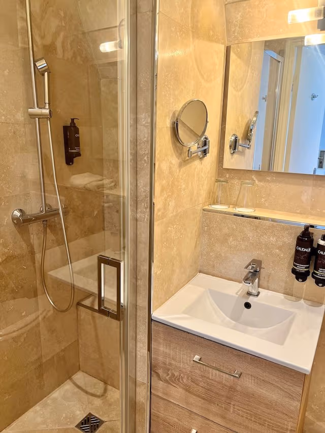 Standard Double Room, 1 Queen Bed (2nd Floor)