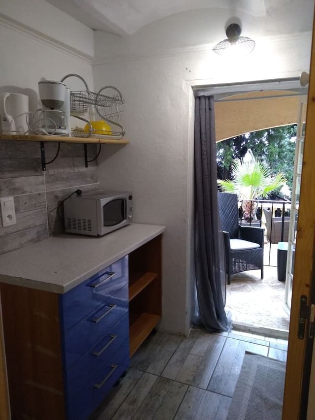 Standard Studio, Terrace