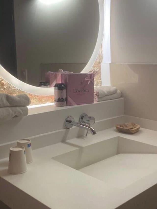 Romantic Suite without windows