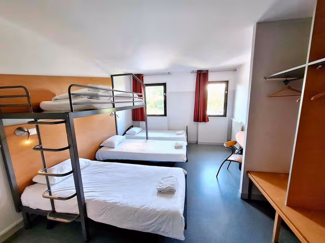 Basic Quadruple Room, Private Bathroom