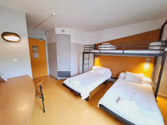 Basic Triple Room, Private Bathroom