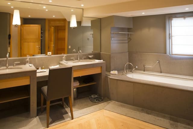 Apartment, Jetted Tub