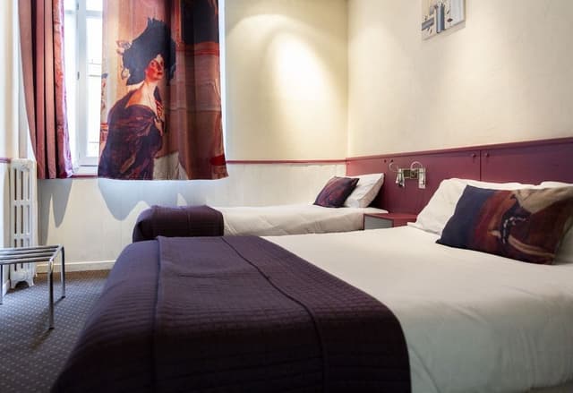 Economy Triple Room
