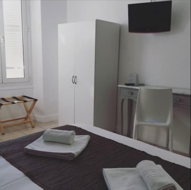 Double Room, Shared Toilet