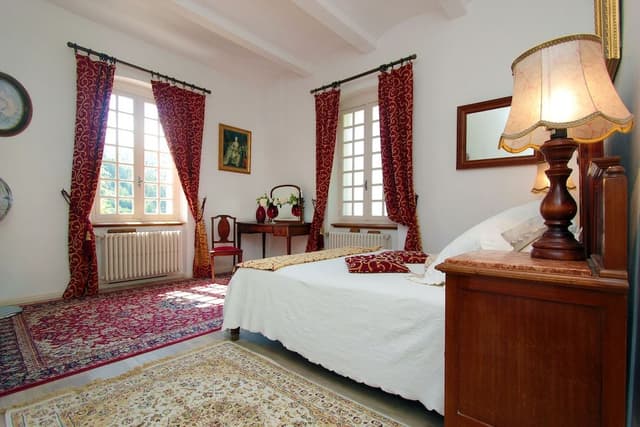 Luxury Apartment, 4 Bedrooms, Kitchen, Valley View
