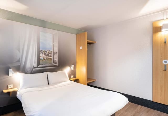 Double Room, 1 Queen Bed, Mobility Accessible, Non Smoking
