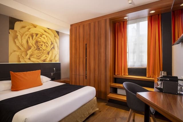 Comfort Suite, Balcony