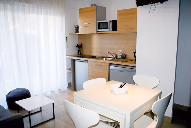 Apartment 4 People