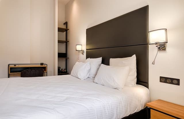 Classic Double Room, 1 Double Bed, Non Smoking, Courtyard View