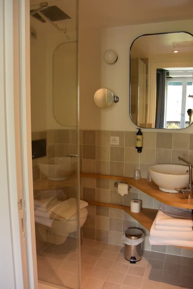 Flirtatious Room